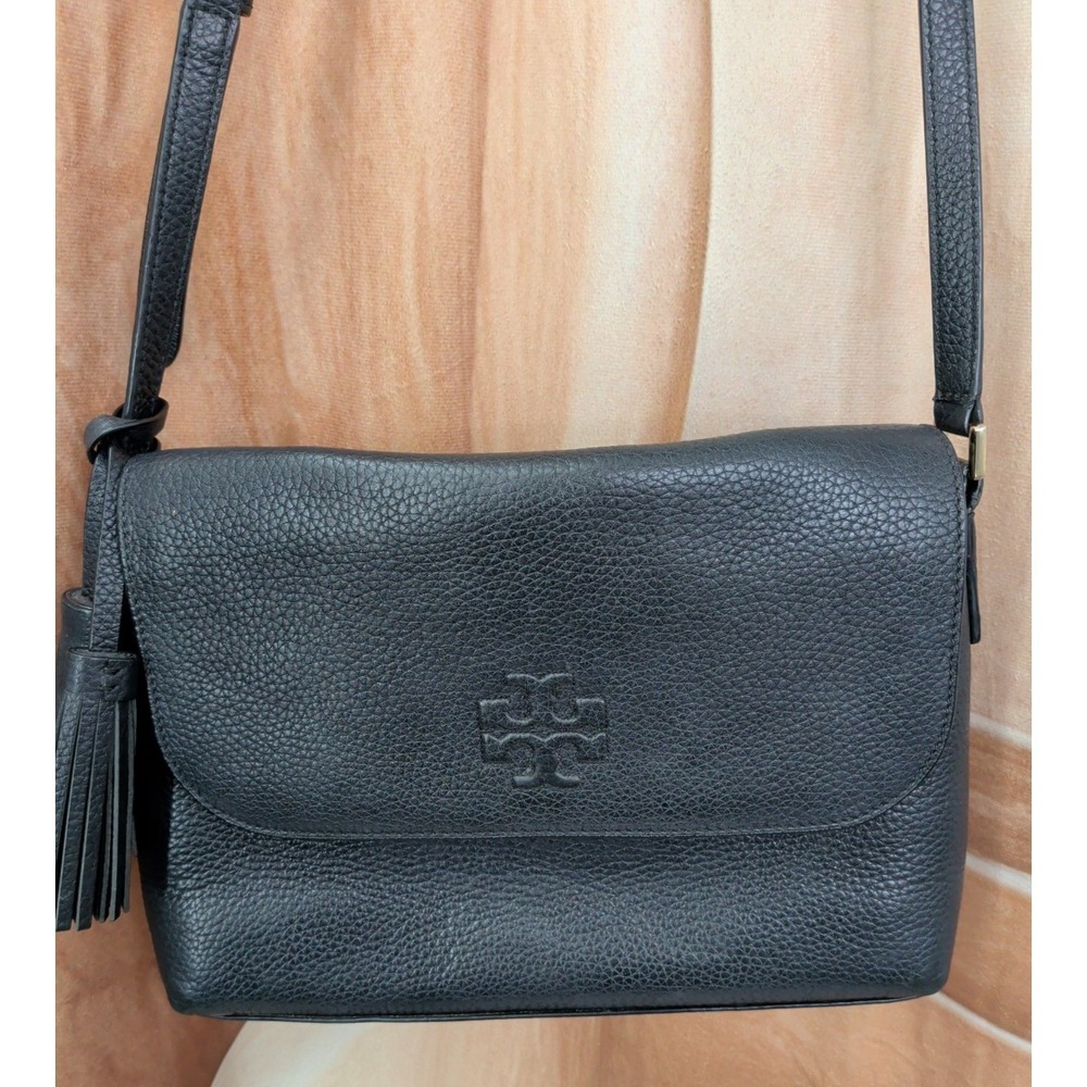 Tory Burch Thea Messenger Bag in Black - Picture 2 of 7